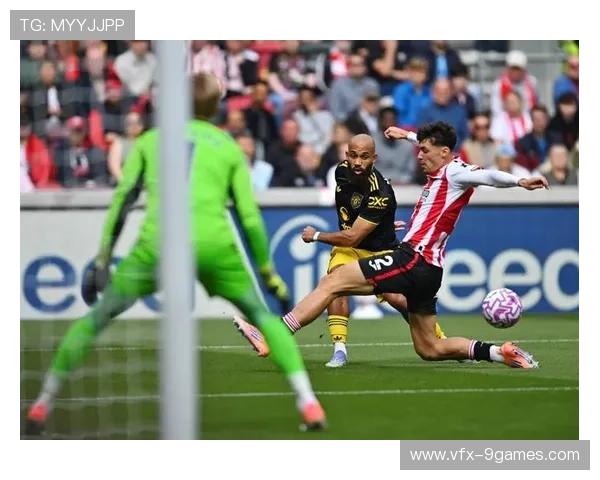 蒂亚戈帽子戏法后谢场,布伦特福德球迷高歌 蒂亚戈帽子戏法后谢场,布伦特福德球迷高歌